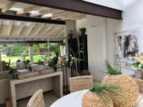 Stunnishing House in Cuernavaca with 20 people accommodation.