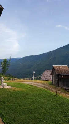 Cozy1-bedroom apartment in enjoyable view of the Tara Bridge with WiFi,fireplace Hotels in 