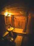 Hugel Hutte - Cozy cabin nestled in woods - Feels like a TreeHouse