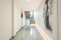 WHITE NORDIC SUITE TIERRAZUL ART BOUTIQUE SUITES