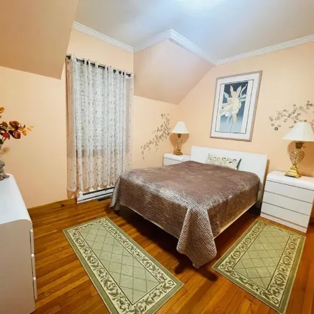 Charming 1-bedroom apartment in Carmel with WiFi, AC
