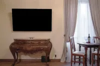 "COUNT FERNANDO" Suite