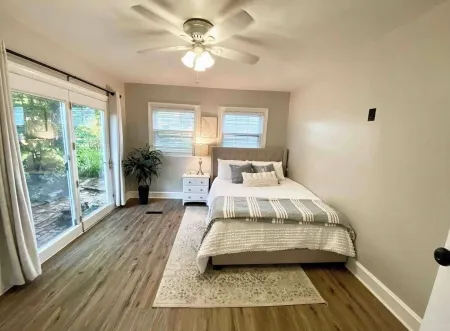 Cozy 1-bedroom apartment in nice New Castle with WiFi, AC