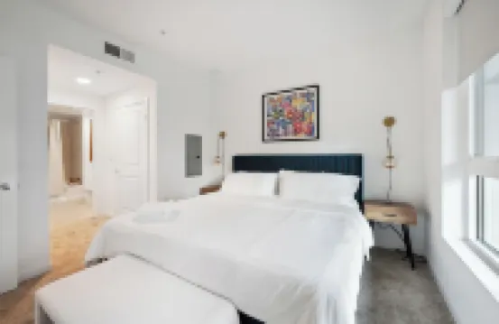 Modern 1bdr Getaway w/pool, free parking, gym