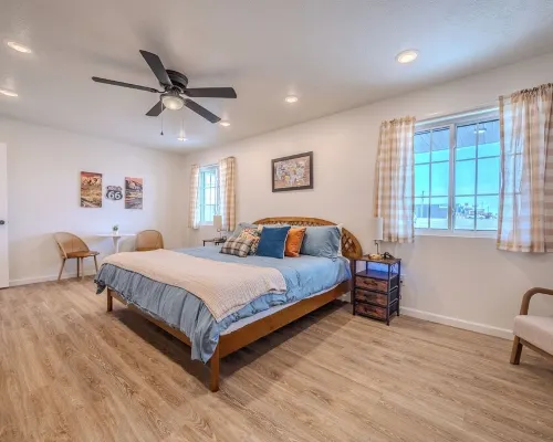 Adventure on Historic Route 66! Brand new renovation! Hotels in Laclede County