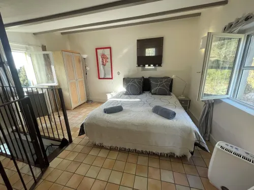 MAZET PROVENCAL NESTLED IN THE HEART OF THE LUBERON Hotels in Lagnes