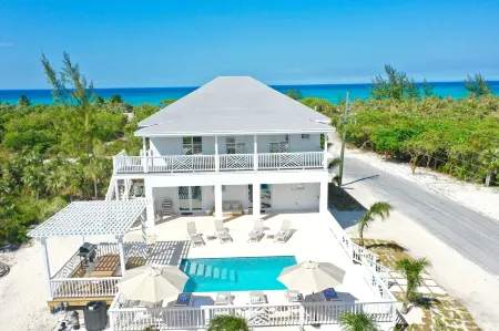 The Better Life & Cottage 5 Bedroom Home