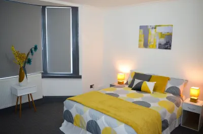 Amazing 5 Bedroom Home Away From Home Hotels near Heathrow Terminal 5 station