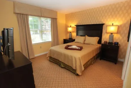 Escape to Serenity: with a Stunning Oasis of TranquilityA Perfect Short Stay" Отели рядом с достопримечательностью «Элеко Бич»