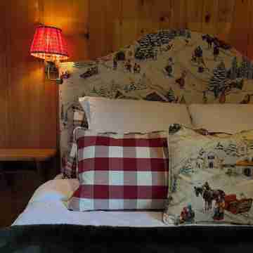 Small but Cosy Chalet With Great Views on Walking Distance From Gstaad Promenade Rooms