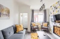 Charming Terraced House in the centre of Hoylake