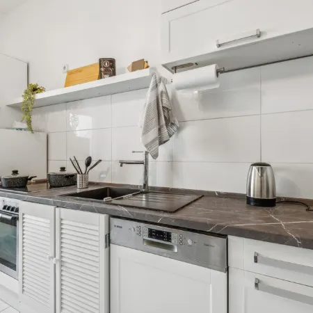 Central location... Ideal for business people, fitters...3 rooms, WiFi, SmartTVs