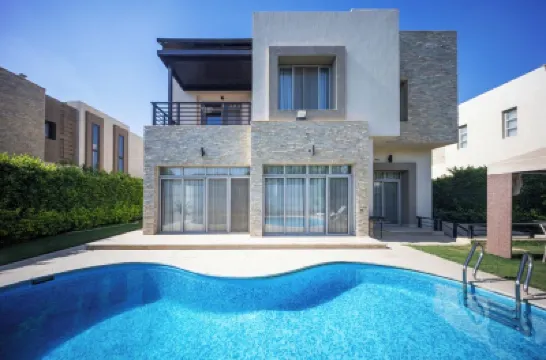 Villa with Private Pool in Beverly Hills Comp -Allegria Residence-Sheikh Zayed Hotels near Giza Zoo