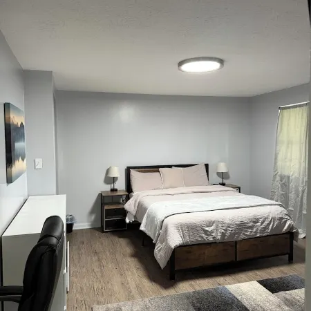 Lovely apartment in vibrant Cincinnati - Mins away from all major event places