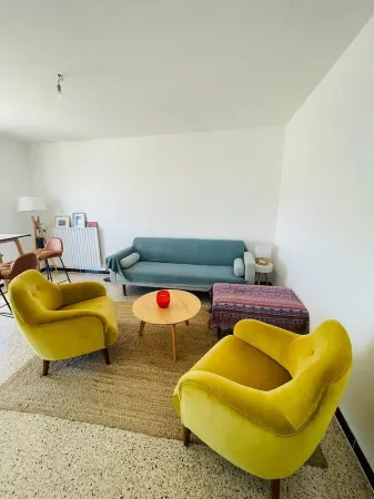 Blue Paradise.  Spectacular sea view.Large balcony .3 bedrooms.Very well located.