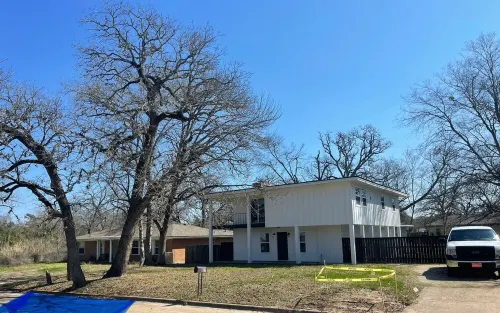 Cozy guest house 5min away from A&M. Fully equiped.