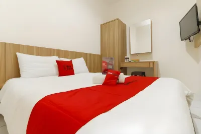RedDoorz @ Nagoya Indah Batam Hotels in Nagoya