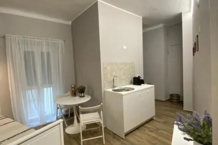 The House in the Alley Room 1