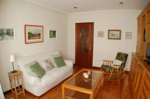 Very central apartment in Reinosa for 6 people. Hotels in Campoo