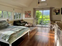 Gridley Homestead B&B - parking