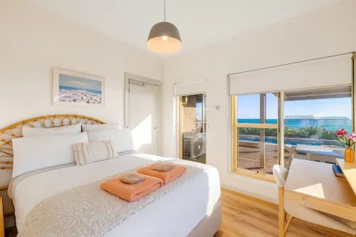 Glenelg Beach House With Private Beachfront Pool