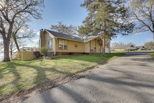 Lakefront Home w/ Shared Boat Ramp in Grove! - 3-Star