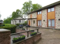Renovated Farmhouse Quiet Location with Garden, Terrace, Ideal for Walks & Cycling