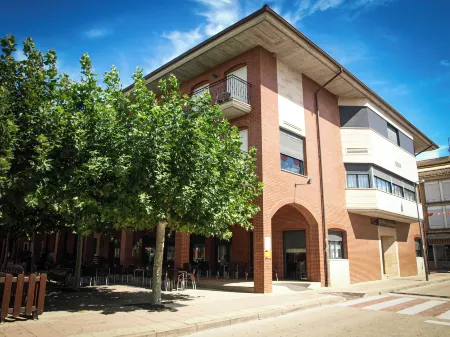 Villa de Andosilla Отели в г. Рибера дель Альто Эбро