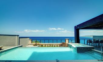 Luxury Oceanfront Villa Fully Staffed