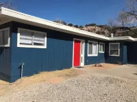 Paradise Cove House snuggled in the Canyon 15 minutes from town.