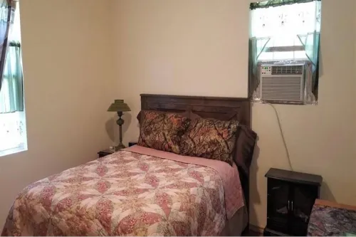 The Red House-Ten minutes to San Augustine boat launch at Sam Rayburn Lake