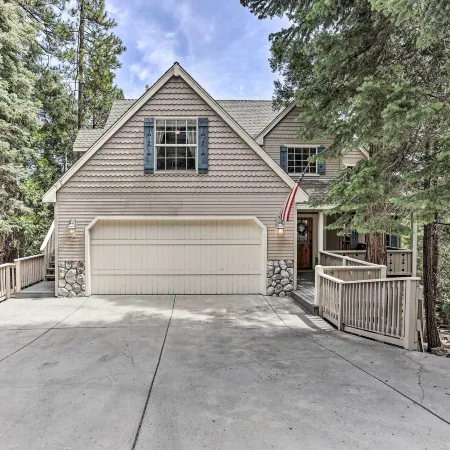 Spacious Lake Arrowhead Home w/ Putting Green