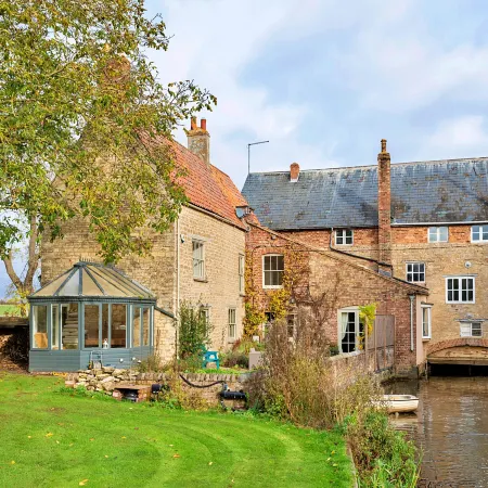 Historic House by River Nene & Beach Access