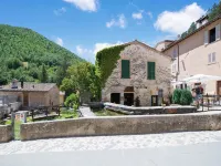 Holiday Home in Sellano with Pool & Views - Wifi
