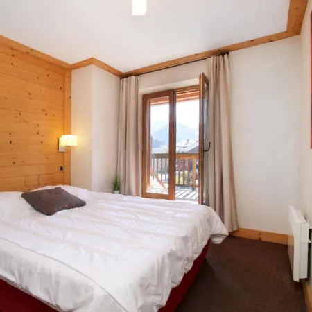 Apartment with Terrace & Parking