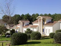 Villa in Moliets near Golf Course & Pool - Villas