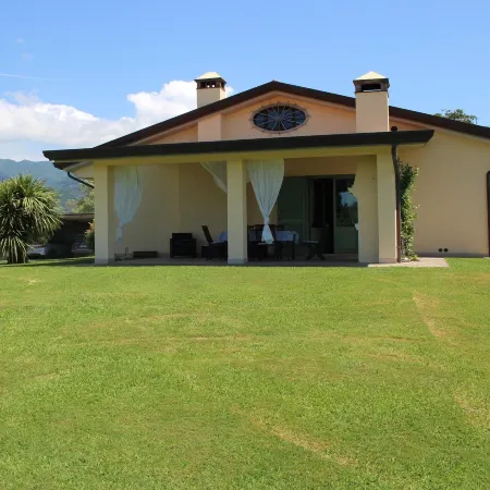 Holiday House in Versilia with Pool & Beaches