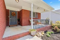 The Best of Huntsville: Mountain View & Attraction.