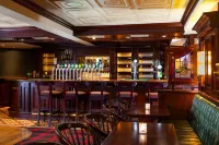 Seven Oaks Hotel - bar