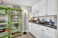Harbor Landing 203B - Spacious Condo with Views of the Harbor and Gulf