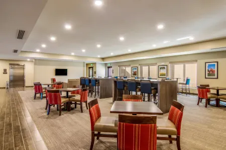 Comfort Suites Brunswick - Cleveland Southwest