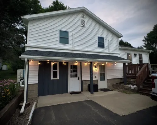 4 Seasons of Fun, Ellicottville house that sleeps 16! Hotels in Great Valley