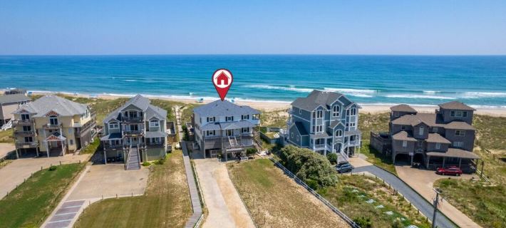 9 Br Ocean/Beachfront Home w/ Heatedpool & 2 Hottubs in Obx! Hotels in Hatteras
