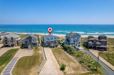 9 Br Ocean/Beachfront Home w/ Heatedpool & 2 Hottubs in Obx! Отели в г. Хаттерас