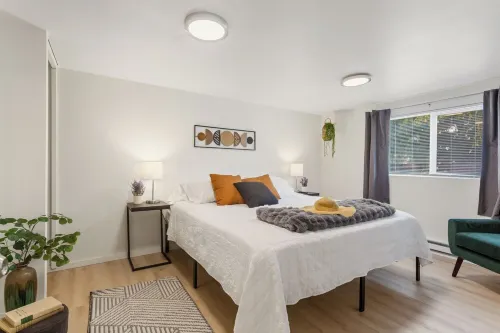 KING Bed-Super Quiet Neighborhood-Office-Hospital & Hanford