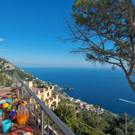 Zaffiro apartment with panoramic sea view between Amalfi and Positano