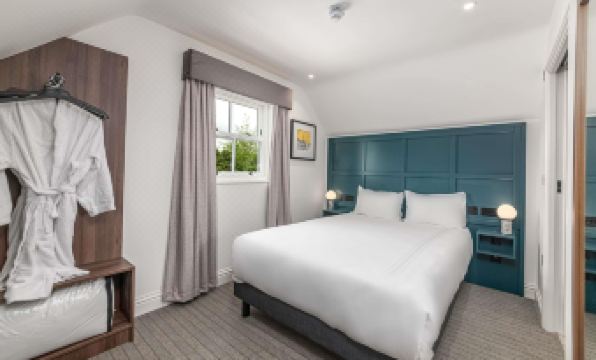 Mercure Salisbury White Hart Hotel & Apartments