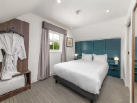 Mercure Salisbury White Hart Hotel & Apartments