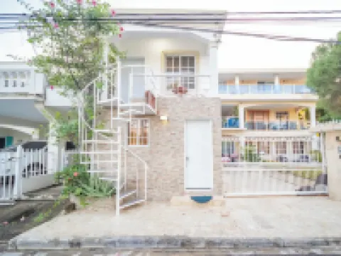 Fully Equipped 1Br Studio >dt>2Mins to the Beach Hotel di 