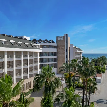 Trendy Palm Beach Adults Only Отели рядом с достопримечательностью «Кумкой»